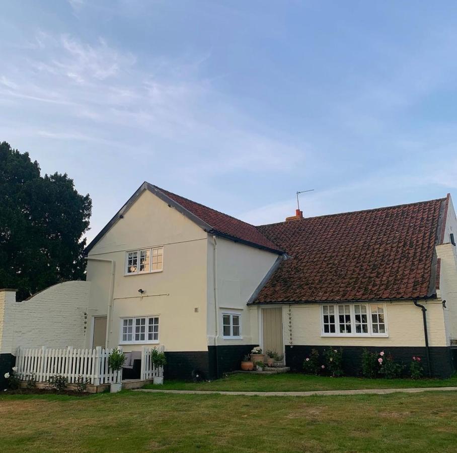 Church Farm Bed & Breakfast Thurlton ภายนอก รูปภาพ